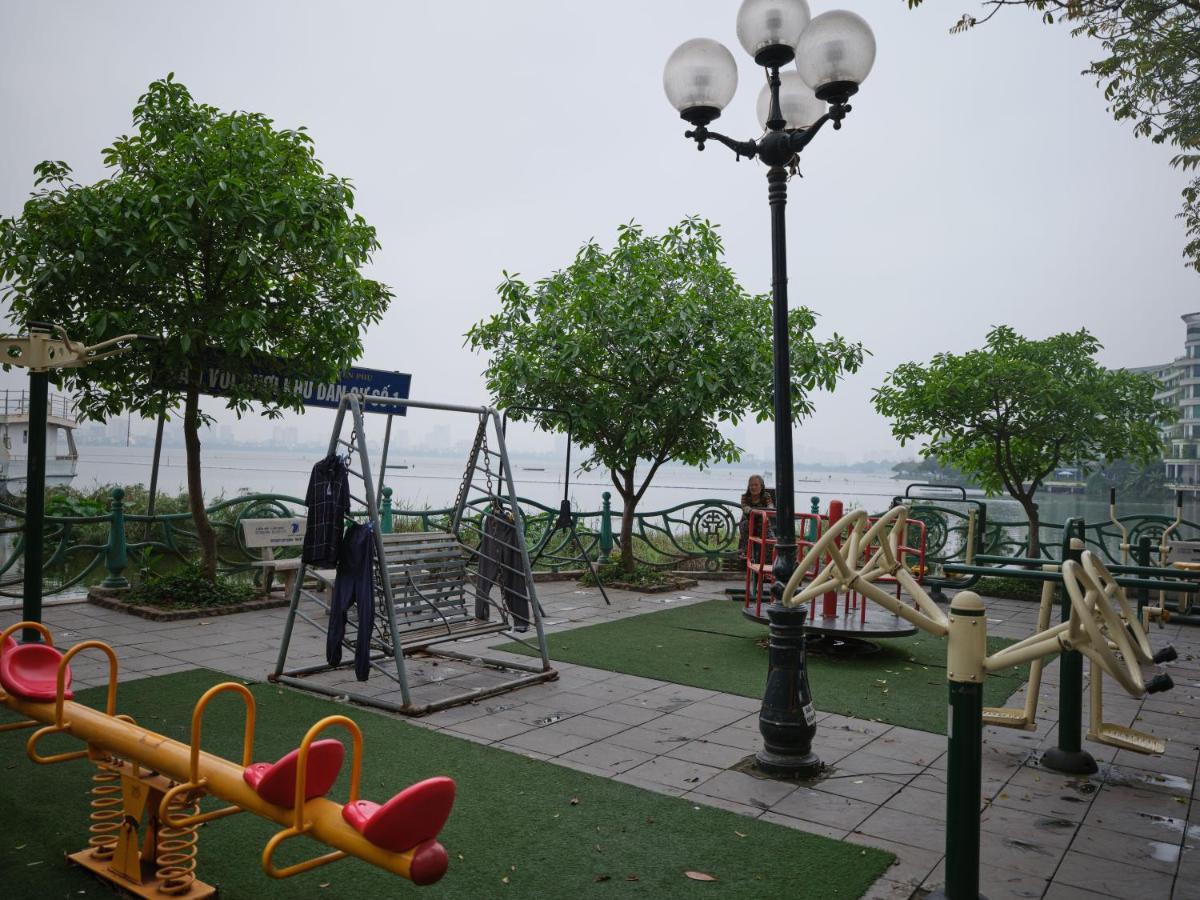 Appartamento Moonlight Tay Ho Hanoi Esterno foto
